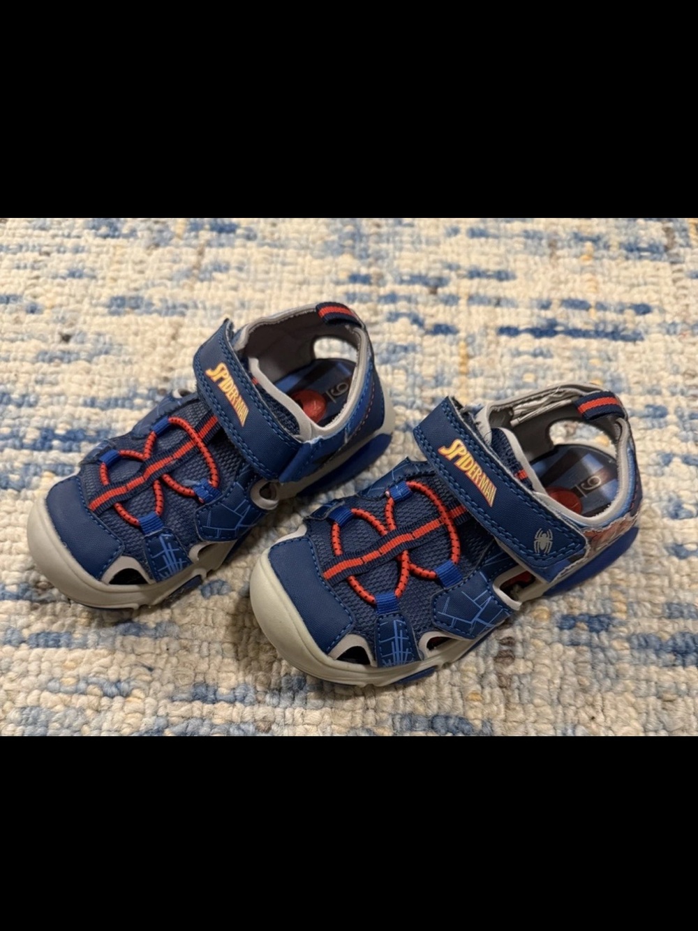 Spider man red blue closed toed water shoes Blue red Sandals 9 boy